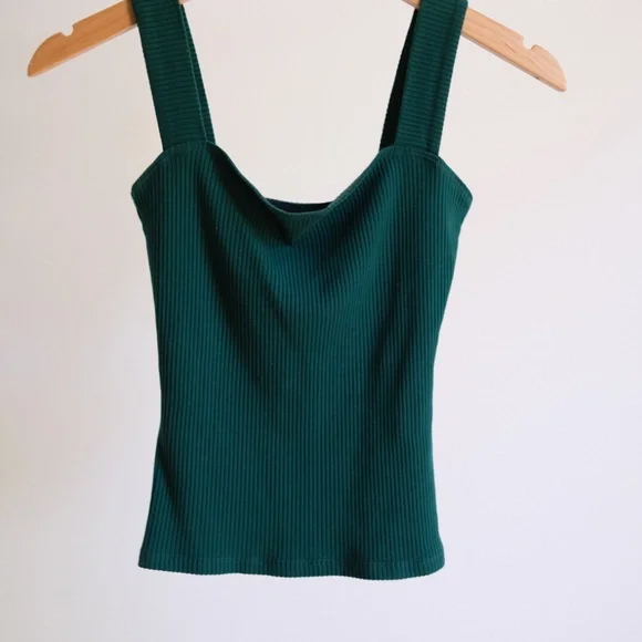 Reformation Green ribbed tank top - Picture 2 of 3